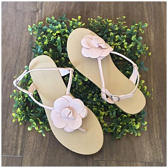 Forever 21 Mauve Flower Strappy Sandal - Picture 2 of 7